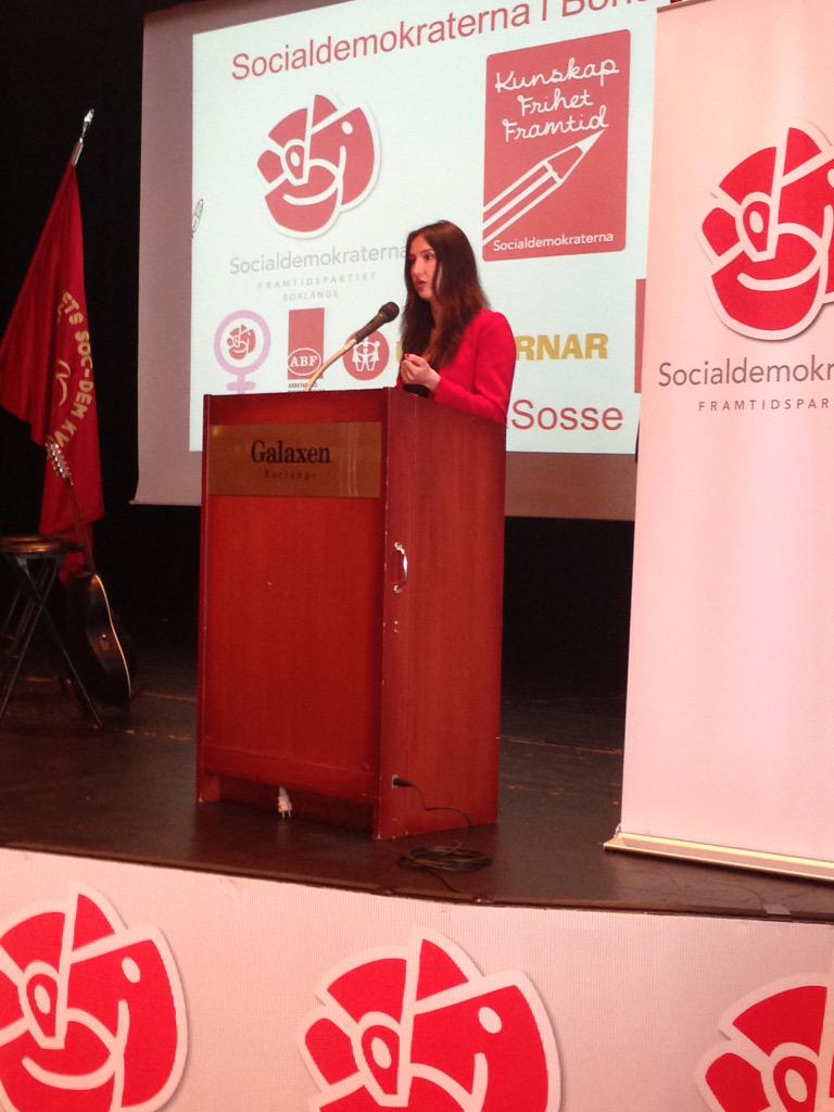 Sborlange's tweet image. Kunskapslyfts- &amp;amp; gymnasieminister Aida Hadzialic talar om att bra utbildning bygger starkt samhälle #1amaj #Dalasosse