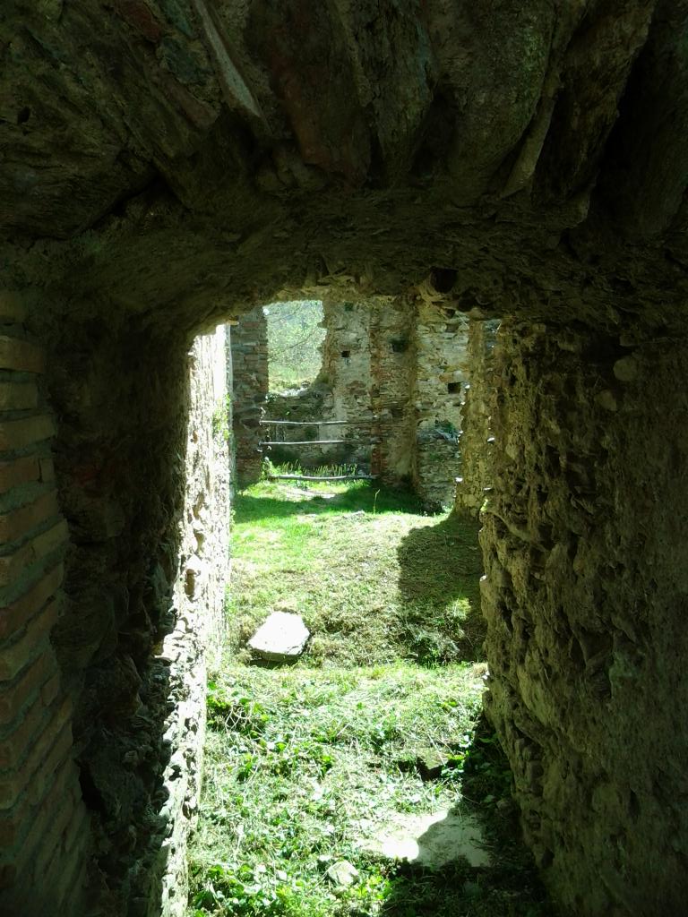 ArcheoInTour's tweet photo. Abbazia di Corazzo (CZ). Testimonianza del monachesimo in #Calabria in 4 foto. #invadicorazzo #invasionidigitali http://t.co/hjC3KTuh7X