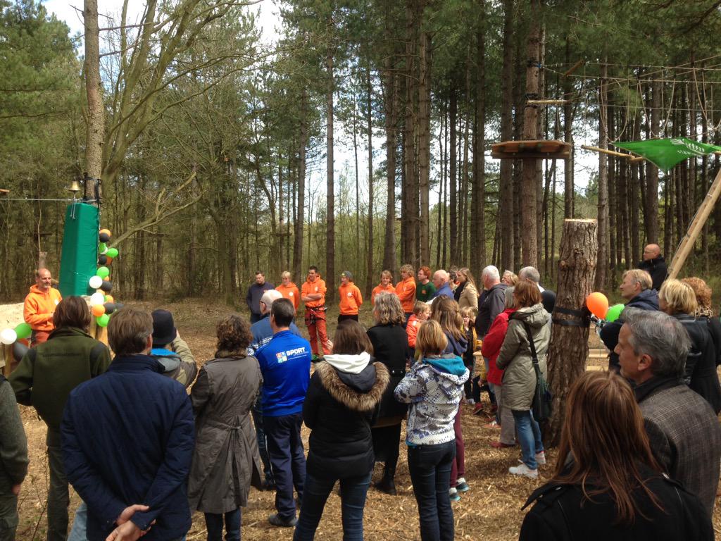 Wat een aanwinst voor terschelling. Het nieuwe klimbos ziet er fantastisch uit en is door de burgemeester geopend!!
