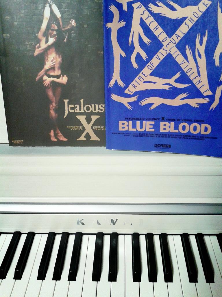 norishio331's tweet photo. @YoshikiOfficial
遂に我が家にもピアノが~!!°.*\( ˆoˆ )/*.°(電子ピアノですが…^_^;)木製鍵盤でとっても弾き心地が良いです*.+゚♬ #KAWAI #CA67 http://t.co/oyGM7ySQmz