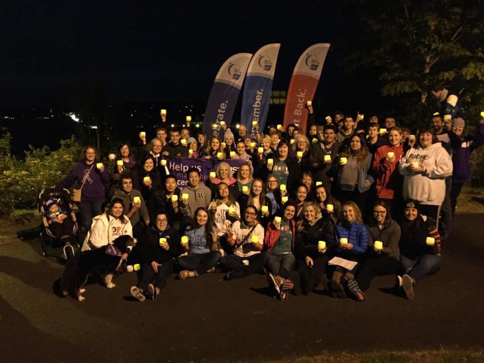 Megan_ACS's tweet photo. Great crowd of @AmericanCancer supporters at @glassybaby #LightTheBridge #finishthefight #powerofrelay http://t.co/oh4jwiLaZu