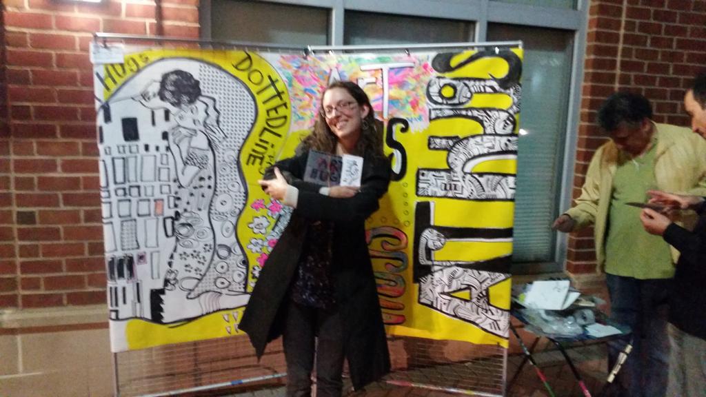DottedLineProj's tweet photo. What better way to celebrate #arthugs than hugging free art? http://t.co/D2tb9riihv