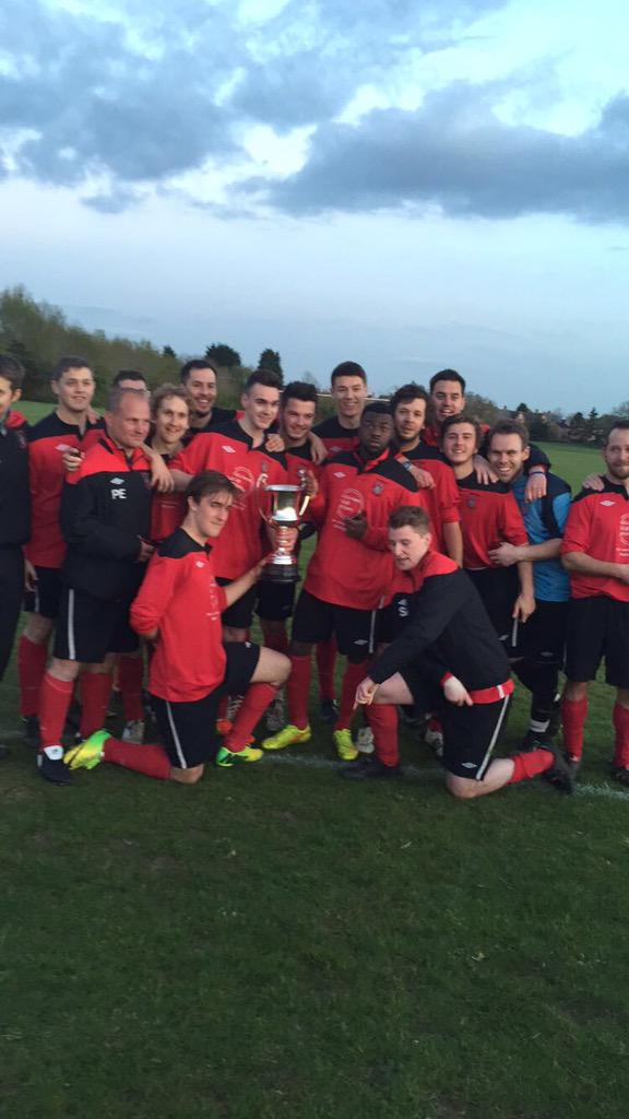 Zoe_Snr's tweet photo. North Bucks Champions 2014/2015 . @TwyfordUnited @Dicko_05 @Schweahhh @__SamWood__ @M4rty4 @piggy1871 @PageyA31 🎉⚽️🏆 http://t.co/gQ8jCpcvxO