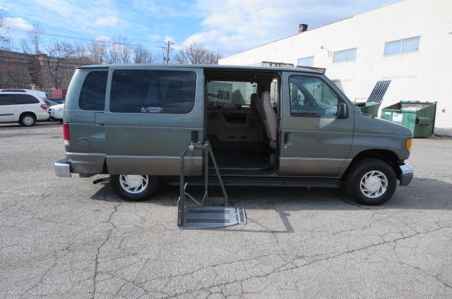 FordF150ForSale's tweet photo. Ford : E-Series Van HANDICAP SELF LOADING VAN FOR A $7988.0 #series #ford #mustang #bookboost http://t.co/3yDhqJjlVO http://t.co/kgvEunzAuw