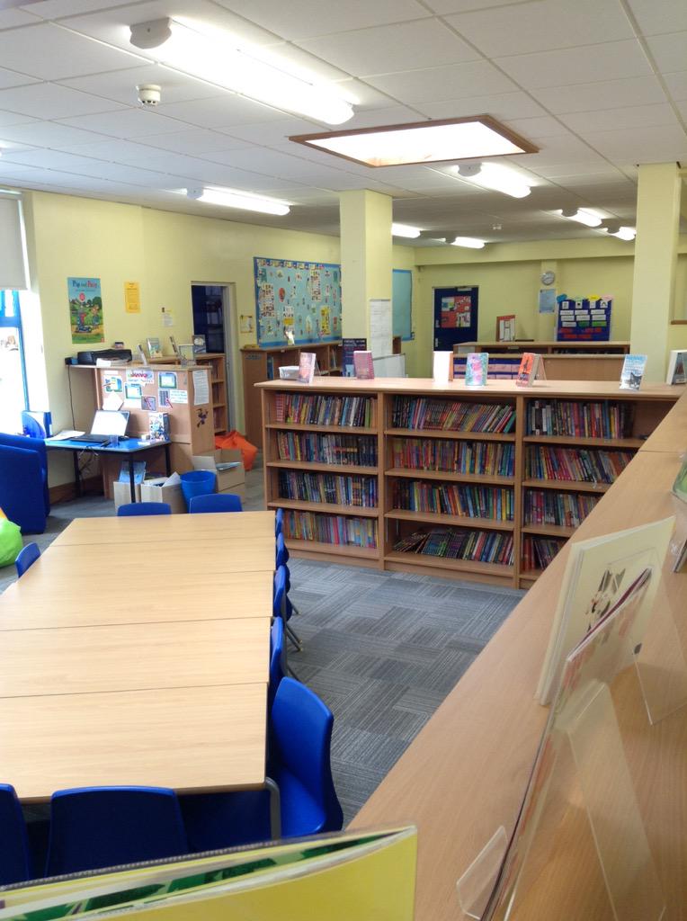 PLC_6CS's tweet photo. Our new library 😄 so excited to use it !!! http://t.co/UykW2Dlkd4