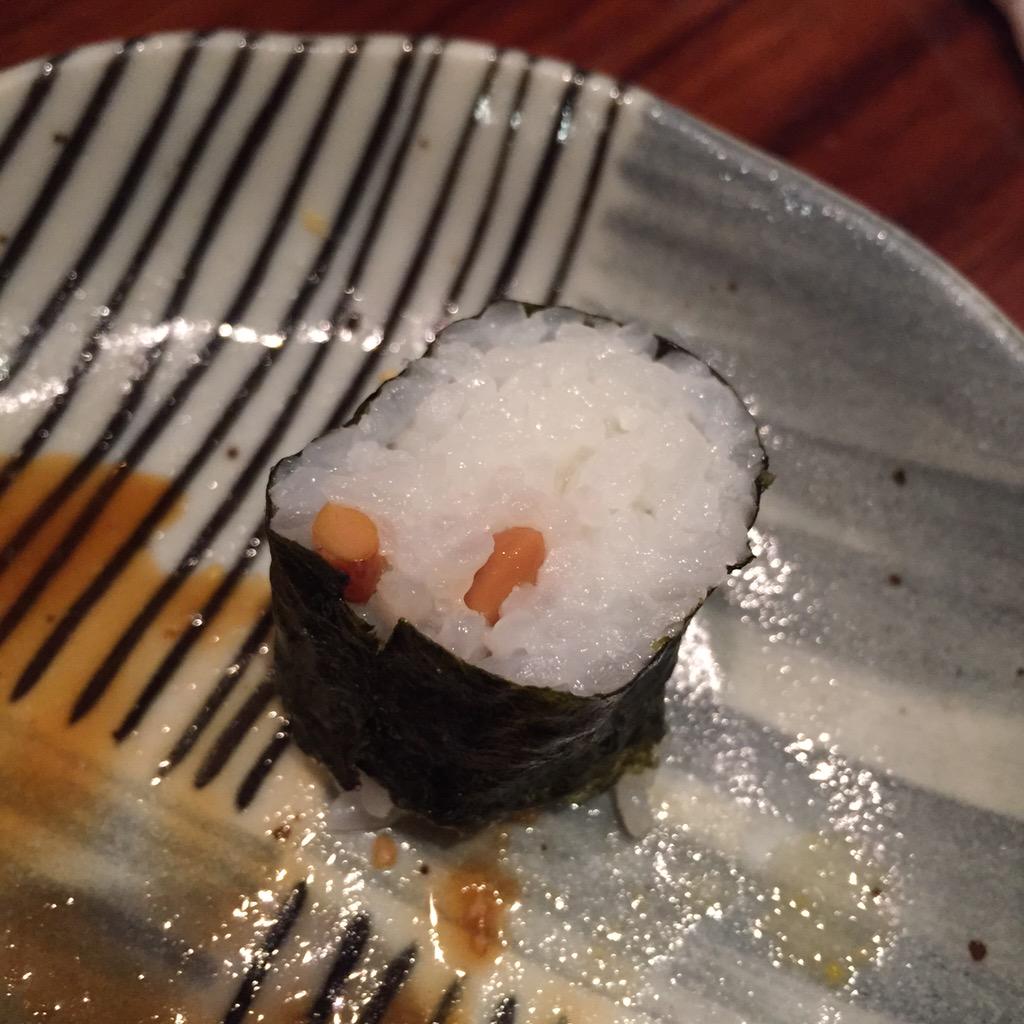 a__k__y's tweet photo. ドイヒーな納豆巻き@浅草 http://t.co/ERzjRs8VCC
