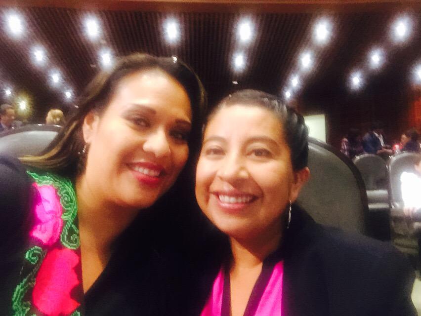 Lulu_Chiapas's tweet photo. Dip Aida Fabiola Valencia, gracias x tu trabajo en @ComarnatMX y tu apoyo, x ser buena amiga y compañera de región http://t.co/40DXnH2mfm