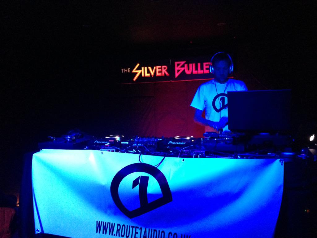thisiskixx's tweet photo. #big #route1audio #myteam! http://t.co/aoUsOlAQTH