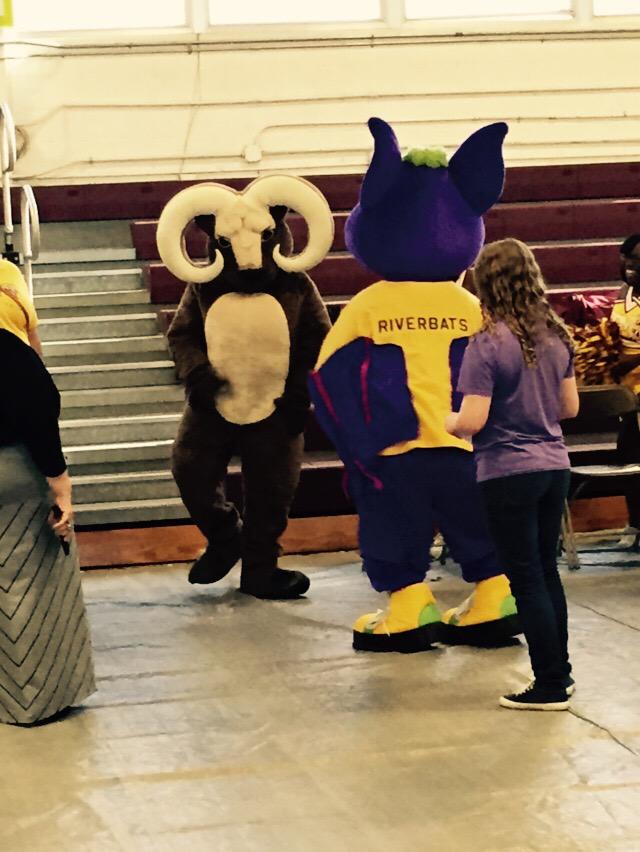 CaitlinMSharp's tweet photo. Getting hype for #CTXSigningday http://t.co/YpFId5jN1d