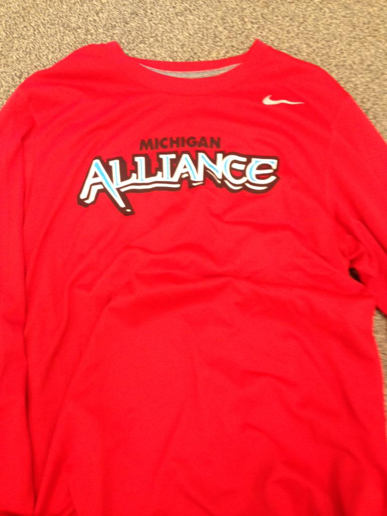 Lost and found:) #14 adult medium!