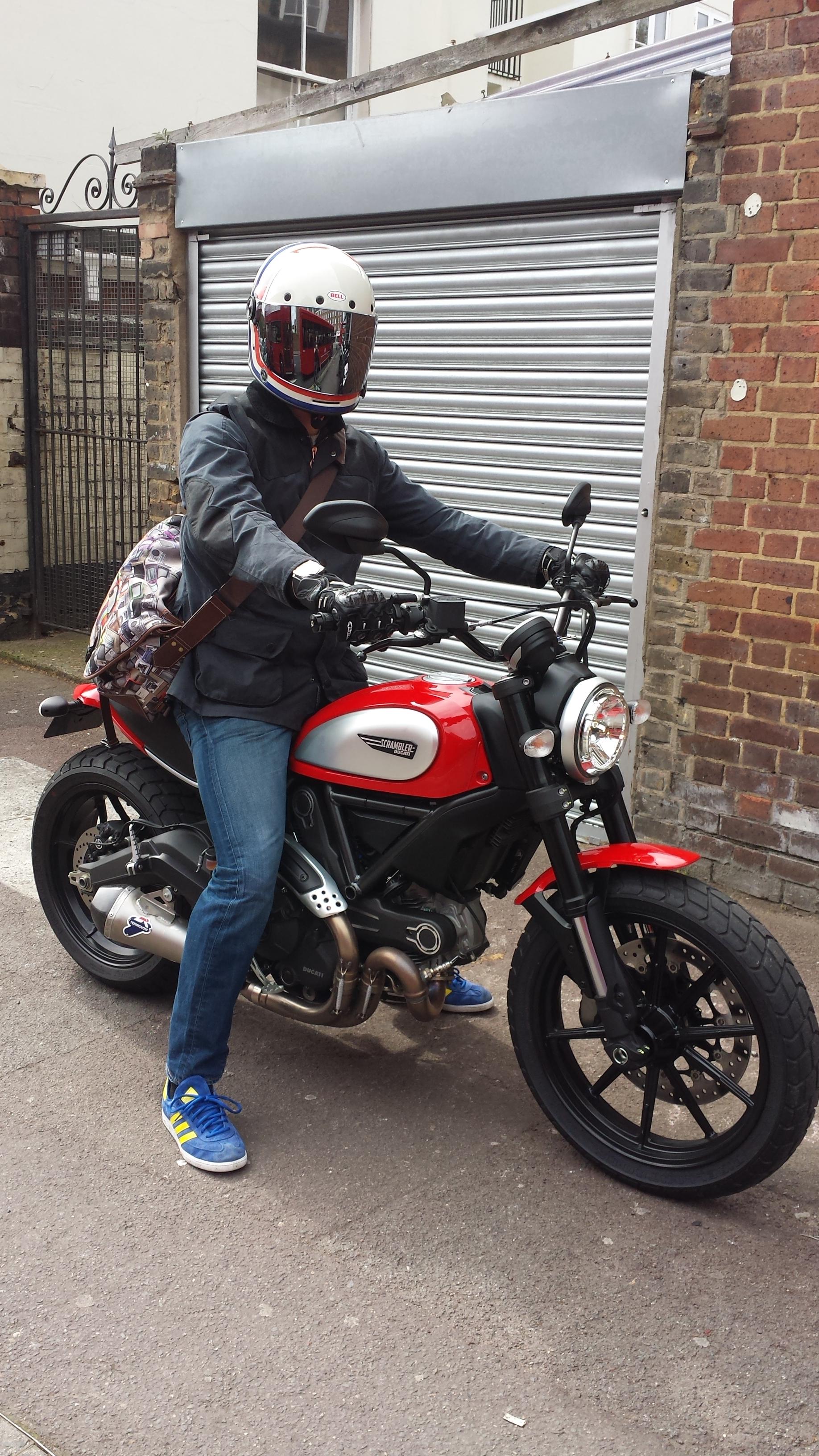 Urban Rider London on X What a combo Bell Bullitt RSD Viva with the Ducati Scrambler lucky guy BellRacingUSA RolandSands dansquires2 http t p2EkggXsc7 X