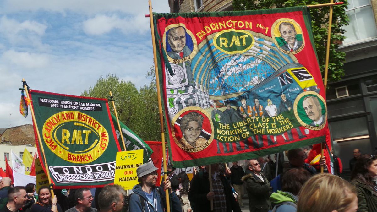 The_TUC's tweet photo. Some pics from the London #MayDay march, from Clekenwell Green to Trafalgar Square http://t.co/iEhE1DRm9z