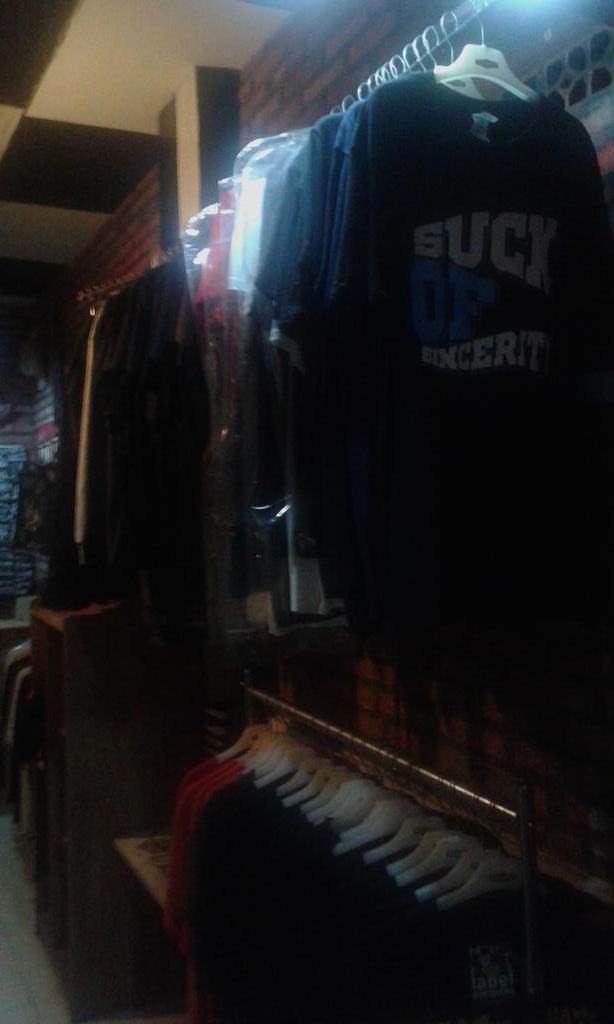 Thx buat salah satu distro keren <a href="/xmockdx/">Mayong Satriya</a> #suportbandindie #suportmockd