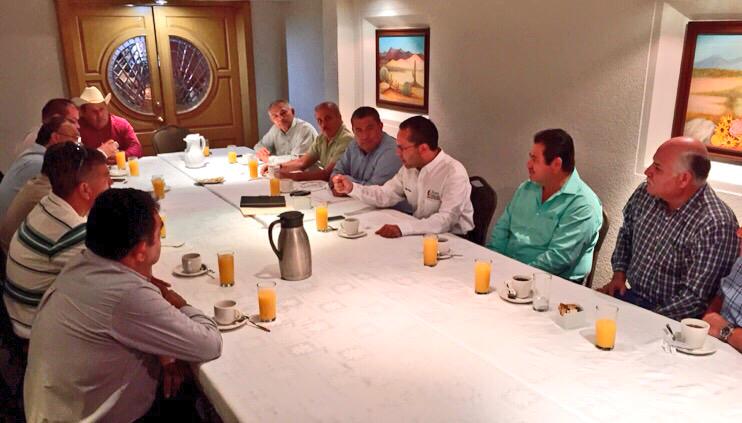 Reunión con Martin Zalazar y Consejo Directivo <a href="/canacope/">Canacope</a> Hermosillo #SonrieLoMejorEstaPorVenir <a href="/lupitaot/">lupita olvera</a> <a href="/b_abrilita/">Karla Moreno Abril</a>