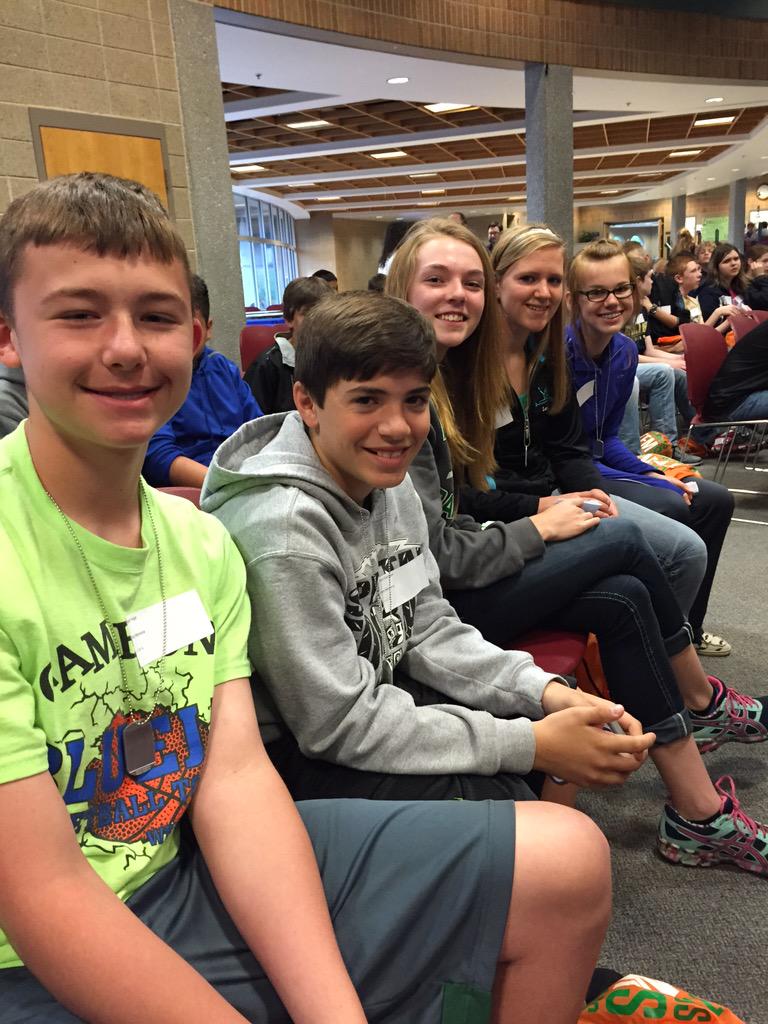 MSScienceRocks's tweet photo. 7th graders learning STEM at Briar Cliff today! #BCUSTEM #BCUSTEM2015 http://t.co/oSjwU0NnCV