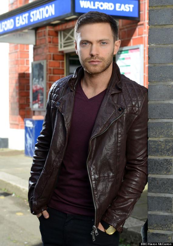 Happy 28th birthday to who plays Dean Wicks! 