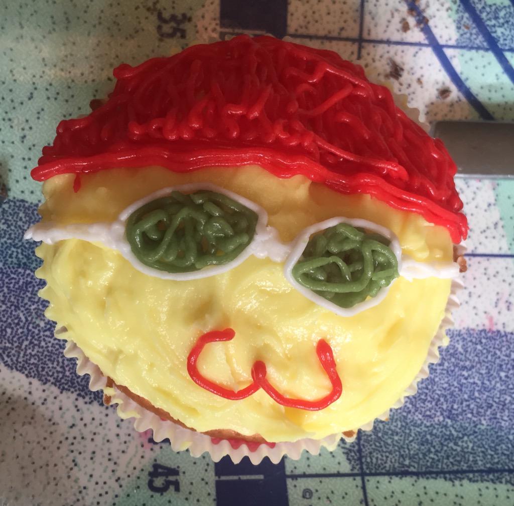 NixKatt's tweet photo. @Vechs I made a cupcake with your face on it :3 http://t.co/ct1zGwfSNb