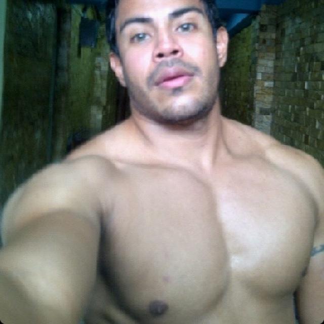 AdonisXXX0414's tweet photo. http://t.co/08immPuQYB