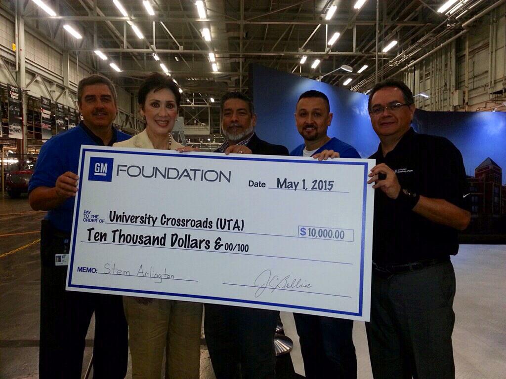 UCrossroads's tweet photo. #ArlingtonSTEM #ReachHigher @GM_Latino @ArlingtonISD @utarlington @VistaspKarbhari UTA University Crossroads&GM Rock! http://t.co/yyXqQ6iJEB