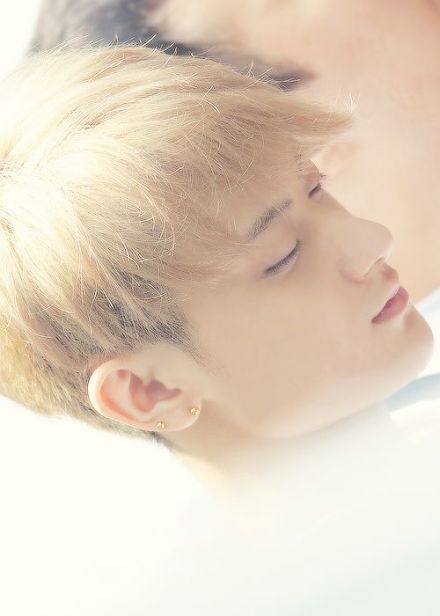 Happy birthday to our amazing boy Huang Zitao         