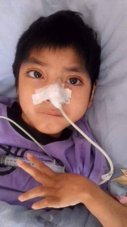 Jossiamf's tweet photo. @chocamandros Hola cocha un favor necesito tu ayuda Para este angelito tiene paralisis cerebral esta en Arequipa xfa http://t.co/xAWCxwak7X