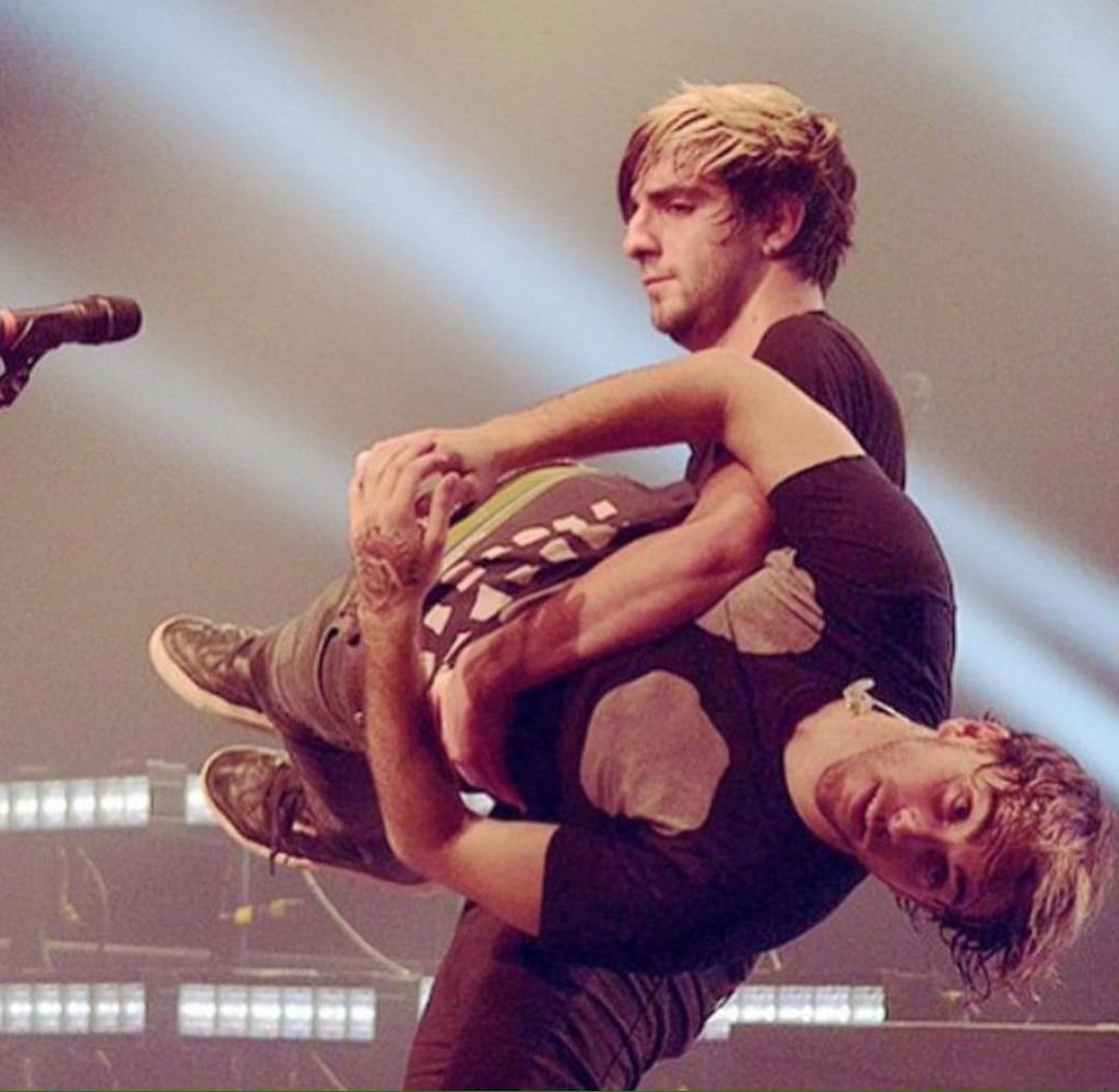 lowqualityjalex's tweet photo. http://t.co/s7oN1SLKJf