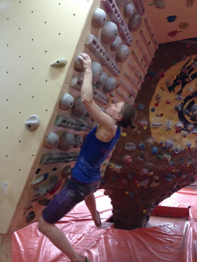 JulesLittlefair's tweet photo. Hardest campus board ever! 30 degrees overhanging.#Freebloc #TrainingSpanishStyle @rab_equipment @wildcountryuk http://t.co/umyeyoLyBJ