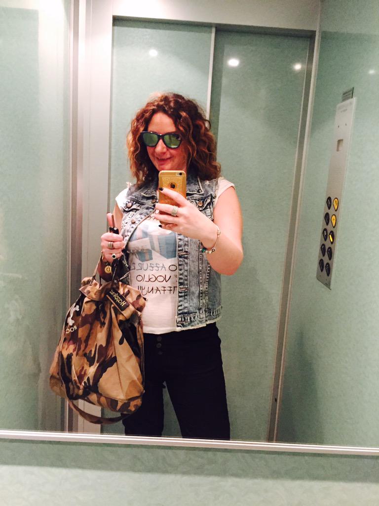 Nails_23's tweet photo. #1maggio #vamos #solocosebelle #sunny #sunglasses #okley http://t.co/EJPpwItgtZ