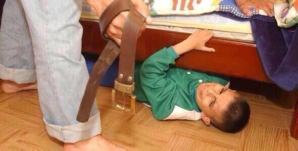 —Papi, ¿cómo se llama el café que estuvo en la cárcel?
—¿Cómo?
—CAFÉ EXPRESSO AJAJAJAJA
—Hijo.
—¿Qué?
—El cinturón.
—