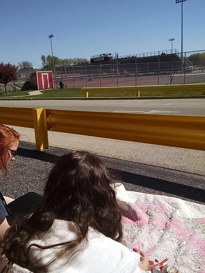 captnatlantic's tweet photo. #BBballoonlaunch picnic outside and some atmosphere science http://t.co/wEIGDY0MDZ
