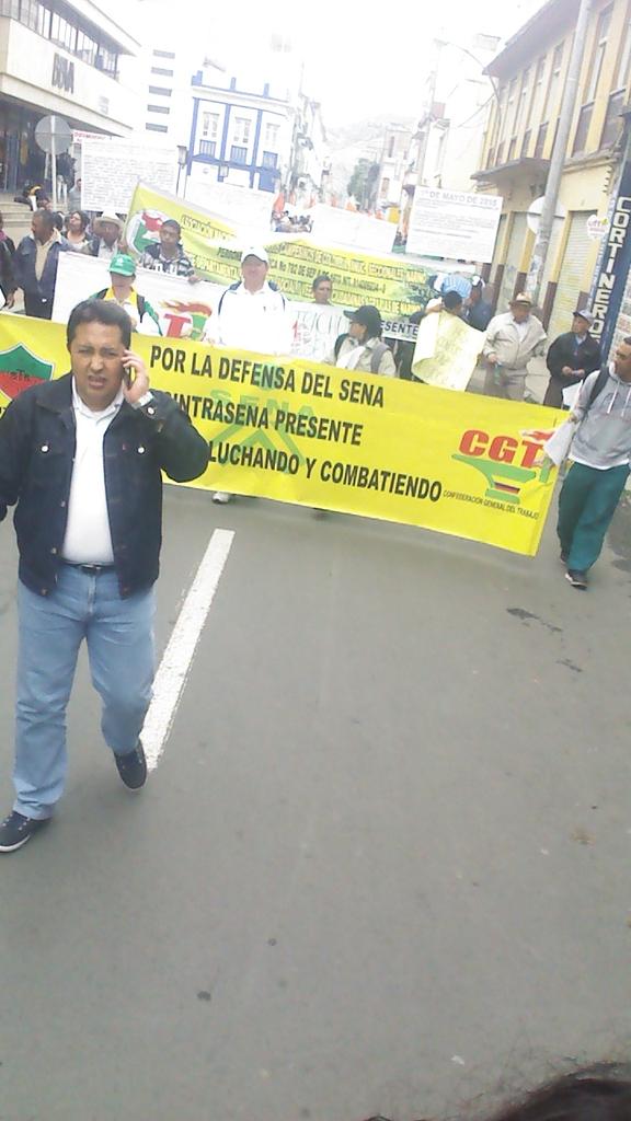 FetranarinoCGT's tweet photo. #PrimeroDeMayo @FetranarinoCGT  x un trabajodigno y decente #FelizDiaDelTrabajador @JulioRGE @MiryamLTA @cgtcolombia1 http://t.co/7ejC0MlNfV