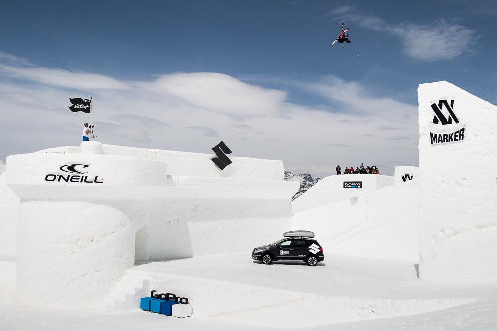 SnowboardOnly's tweet photo. Suzuki Nine Knights😍😍 http://t.co/5OJ5fltd3m