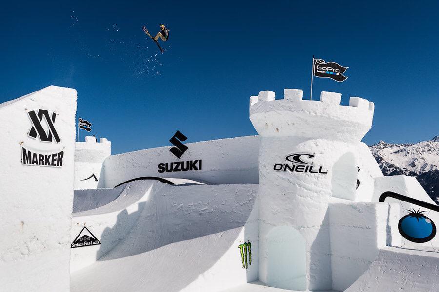 SnowboardOnly's tweet photo. Suzuki Nine Knights😍😍 http://t.co/5OJ5fltd3m