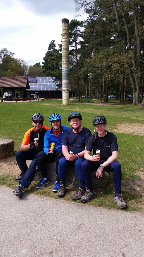 OC1894Sqn's tweet image. Day 2 of BSCA course. 12 miles, All passed, time for treat. #ocnswing #watto_nswing #oc864 #oc864df #NandS-Sports