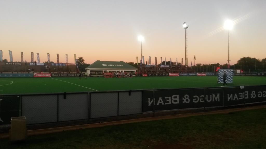 Final score <a href="/TuksSport/">#TuksSport</a> 4-3 <a href="/UJ_Sport/">UJ Sport</a> , an exciting game indeed !!!#VARSITYSPORTS #VShockey