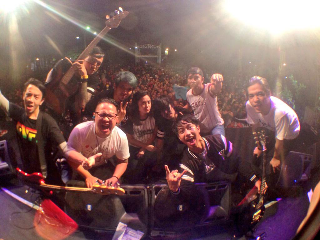 rocket_rockers's tweet photo. thx u Malang!!! energi yg sangat luar biasa dr RRF &amp; STREET TEAM, sampai berjumpa lg! 

#ROARTOUR2015 http://t.co/Ocjt4ZElrs