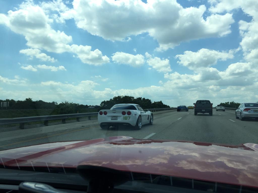 DrNTA59380's tweet image. Plus d’une dizaine de corvettes qui te dépassent à la suite, narmol #USAFUCKYEAH