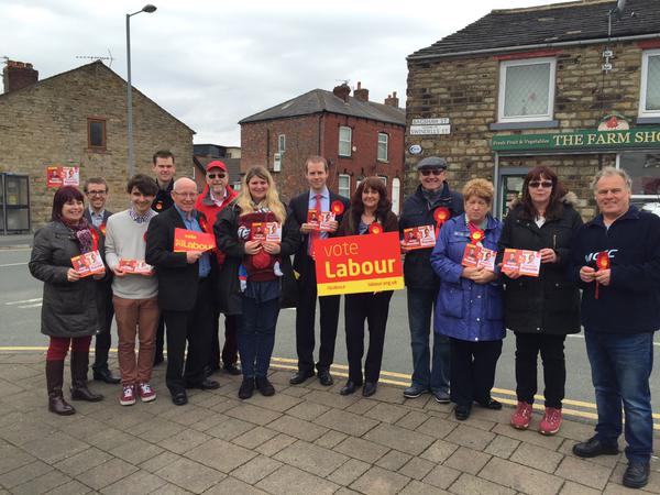 Tameside_Labour's tweet image. #Labour out in Hyde Newton to help re-elect Helen Bowden #VoteLabour