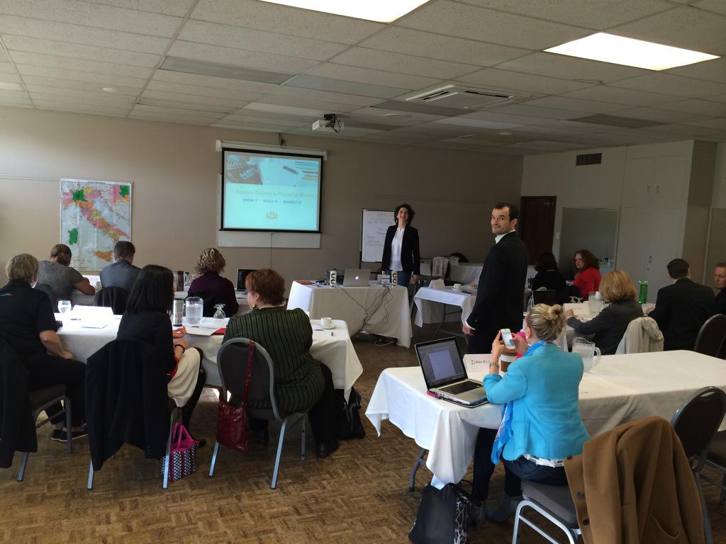 stephwhalen08's tweet photo. Great group of professionals here early this morning! Looking good people! @GogoAz #brandsecrets http://t.co/Tmz1GxxmxT
