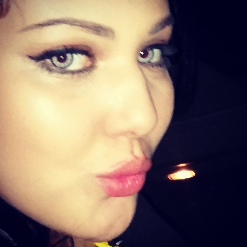 Kiss for my lovely fans I love you all #IbtissamTiskat