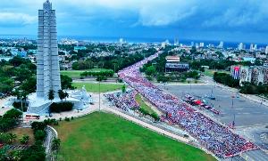martinezchao's tweet photo. Ante esta riada a los detractores de la Revolución no les quedó más remedio que expresar: Ñooooooooo. http://t.co/AyIlPaz1MT