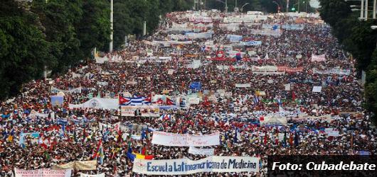 martinezchao's tweet photo. Ante esta riada a los detractores de la Revolución no les quedó más remedio que expresar: Ñooooooooo. http://t.co/AyIlPaz1MT