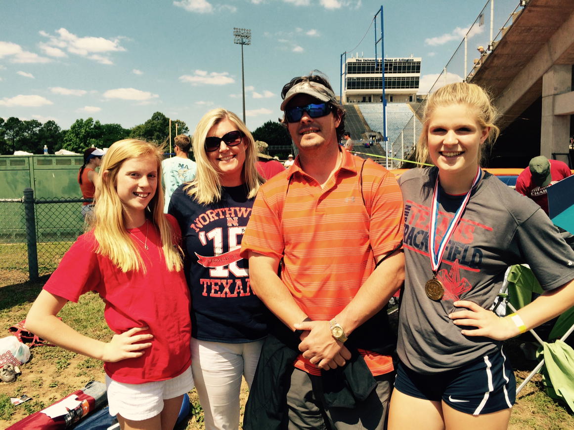 TexanXCTF's tweet photo. Tyer family after a great performance. http://t.co/amjJl81N5l