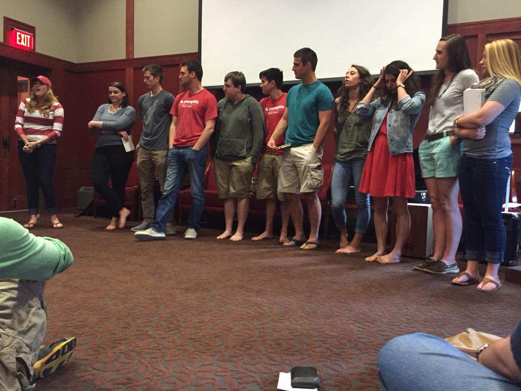 brad_mowry's tweet image. @YoungLife Grove City College leadership senior night! #Thanks! #2Tim2.2