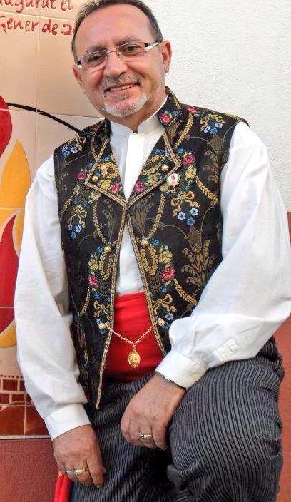 FallesDenia's tweet photo. ÚLTIMA HORA: Finalitzat el plaç de presentació, President de JLF Dénia, senyor Jose Antonio Monsonís i Bertomeu http://t.co/N0MnQFpAtx
