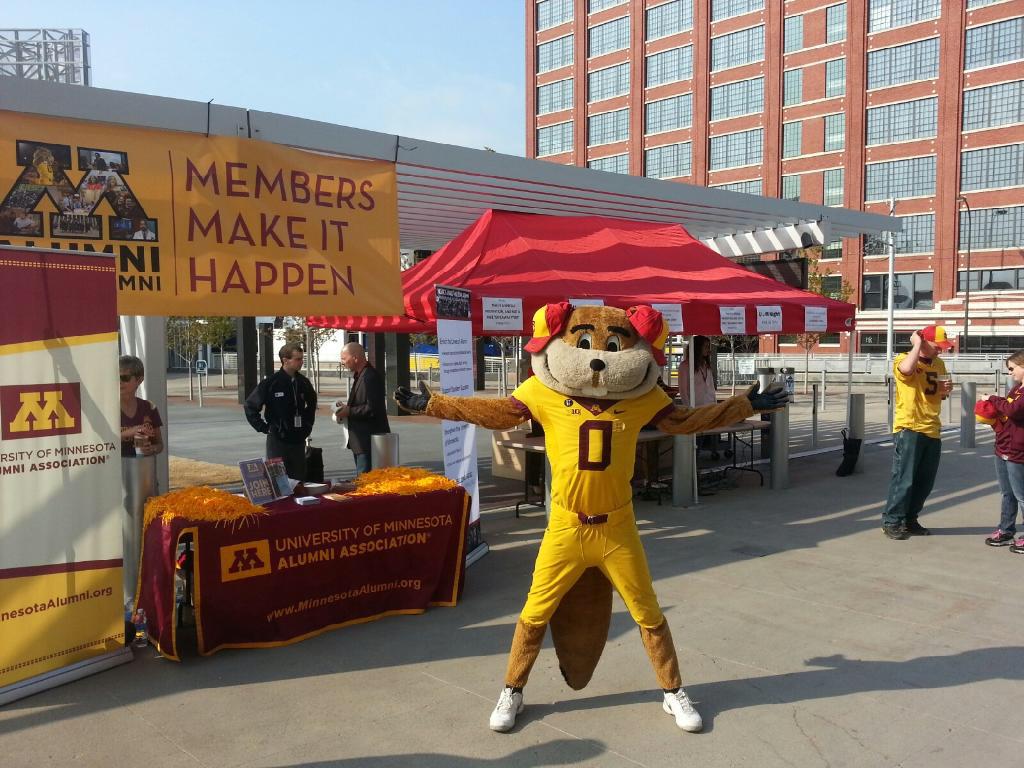 GoldytheGopher's tweet photo. At the @Twins game? Come to Gate 6 to get an awesome UMN-Twins Hat!!!! #UofMNight http://t.co/ukMmhkMuhi