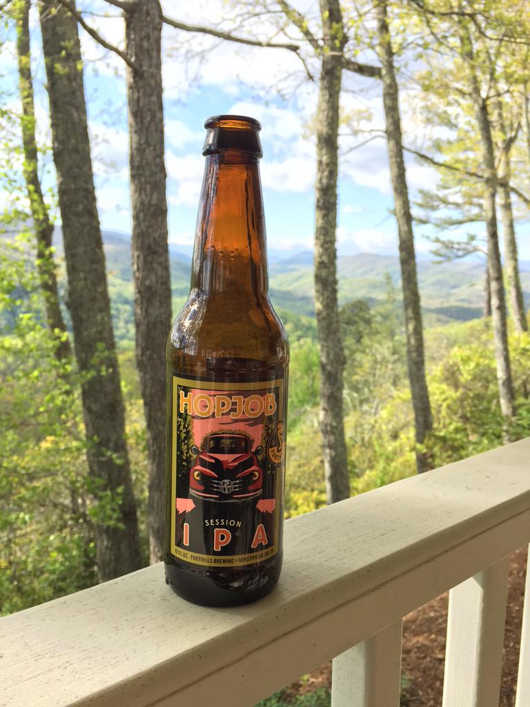 hoylekoontz's tweet photo. @FoothillsBeer pretty good place to enjoy some session beers. #hopjob http://t.co/WUQ2wJSbZ4