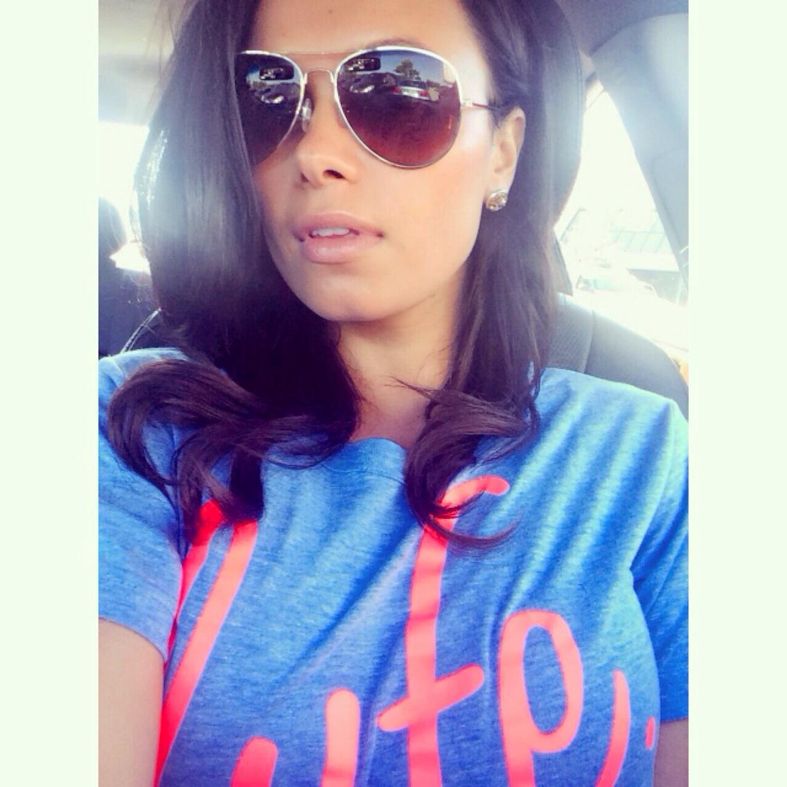 JoyTaylorTalks's tweet photo. I 💜 Friday! Thanks @justairblowdry for keepin me breezy. Rockin my @borntobeinc studs and @lyfebrand tee. http://t.co/SoXPJNSuyw