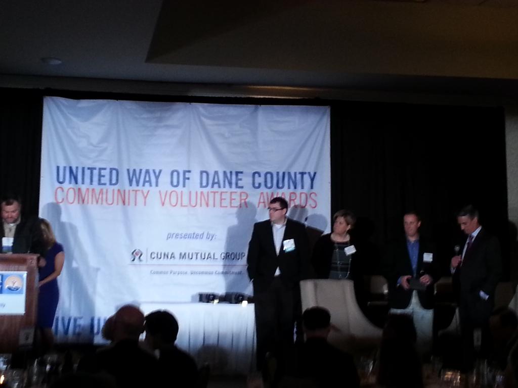 MicheleWingate's tweet photo. 3 cheers! @amfam wins @unitedwaydaneco business volunteer award. Proud.  @gradamsiii @TomLea09 @AmFamSusan http://t.co/bAIqlNyUgp