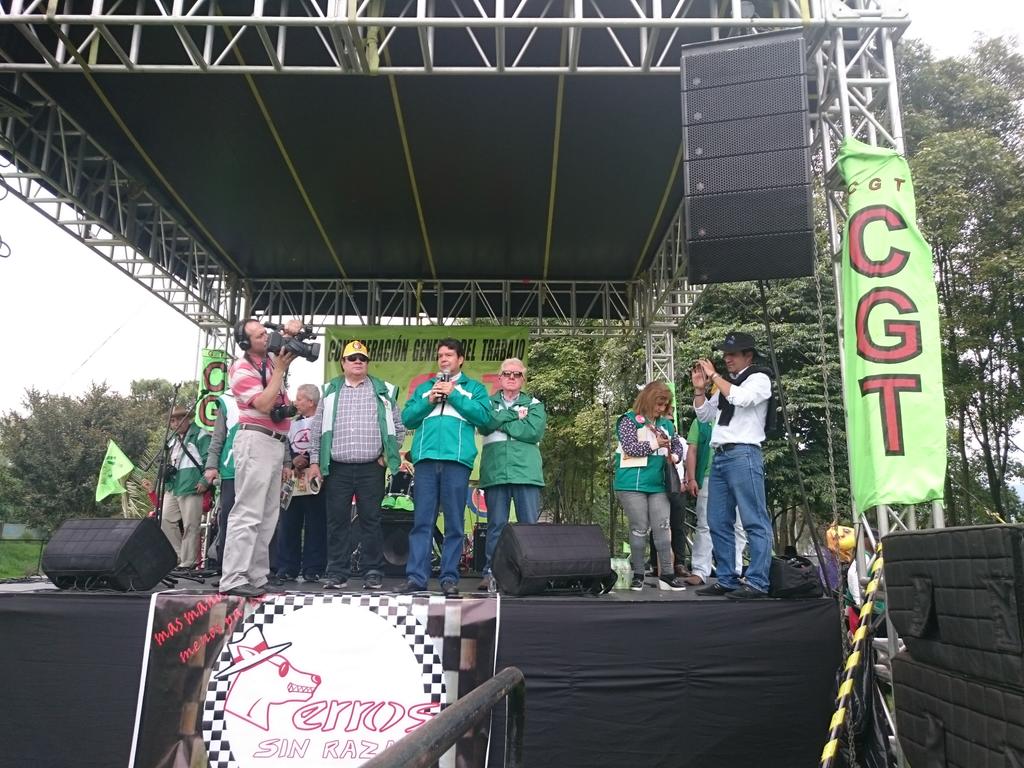 CGTCol's tweet photo. Habla presidente de la CGT @JulioRGE en #1deMayo http://t.co/tJHz5pk2FZ